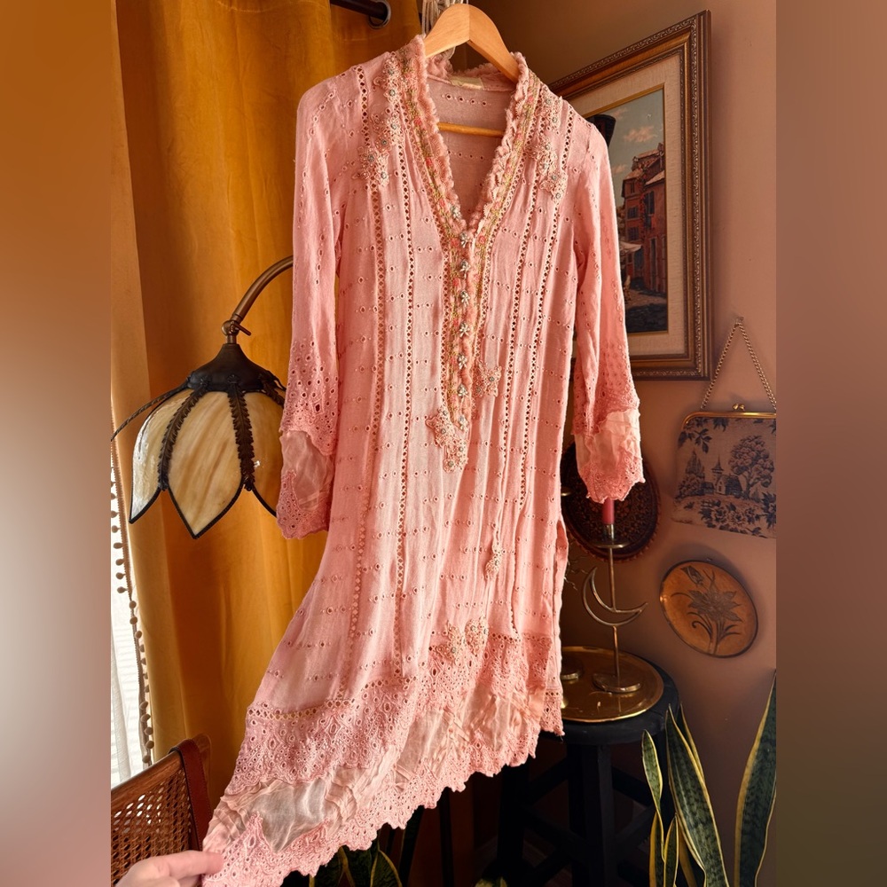 Vintage Kameez with Embroidered Flowers Beadwork Eyelet Fabric US/S Pink